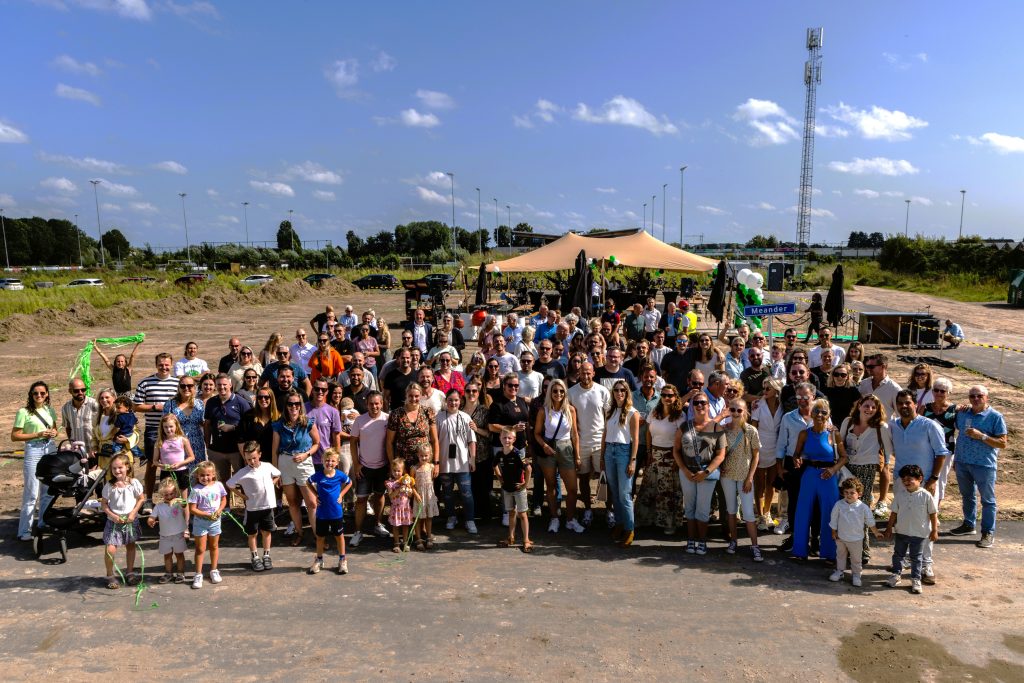 Nr 9 van foto-slide onderaan pagina