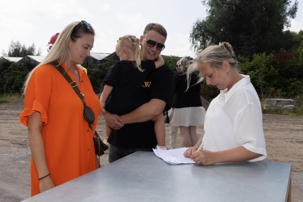 extracted_image_2_54